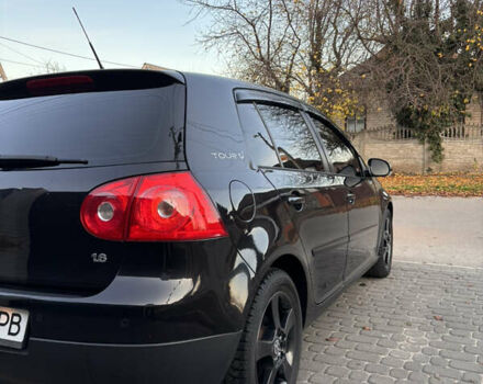 Черный Фольксваген Гольф, объемом двигателя 1.6 л и пробегом 280 тыс. км за 6300 $, фото 8 на Automoto.ua