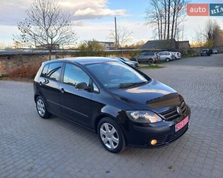 Черный Фольксваген Гольф, объемом двигателя 1.6 л и пробегом 200 тыс. км за 5650 $, фото 21 на Automoto.ua