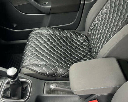 Черный Фольксваген Гольф, объемом двигателя 1.6 л и пробегом 245 тыс. км за 5700 $, фото 20 на Automoto.ua