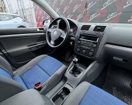 Черный Фольксваген Гольф, объемом двигателя 1.4 л и пробегом 252 тыс. км за 6200 $, фото 19 на Automoto.ua