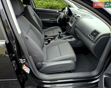 Чорний Фольксваген Гольф, об'ємом двигуна 1.6 л та пробігом 230 тис. км за 6450 $, фото 62 на Automoto.ua