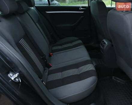 Черный Фольксваген Гольф, объемом двигателя 1.39 л и пробегом 221 тыс. км за 6800 $, фото 24 на Automoto.ua