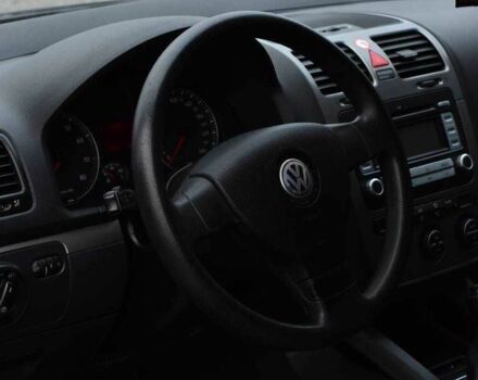 Черный Фольксваген Гольф, объемом двигателя 1.6 л и пробегом 223 тыс. км за 6999 $, фото 8 на Automoto.ua