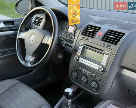 Чорний Фольксваген Гольф, об'ємом двигуна 1.4 л та пробігом 211 тис. км за 5650 $, фото 59 на Automoto.ua