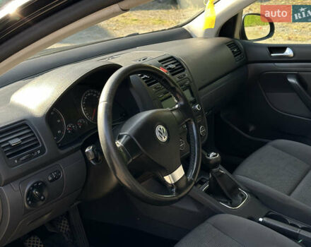 Черный Фольксваген Гольф, объемом двигателя 1.9 л и пробегом 333 тыс. км за 5200 $, фото 14 на Automoto.ua