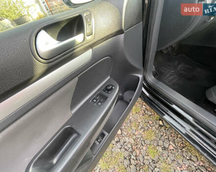 Чорний Фольксваген Гольф, об'ємом двигуна 1.4 л та пробігом 217 тис. км за 5900 $, фото 23 на Automoto.ua