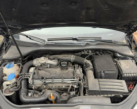 Черный Фольксваген Гольф, объемом двигателя 1.9 л и пробегом 141 тыс. км за 6900 $, фото 14 на Automoto.ua