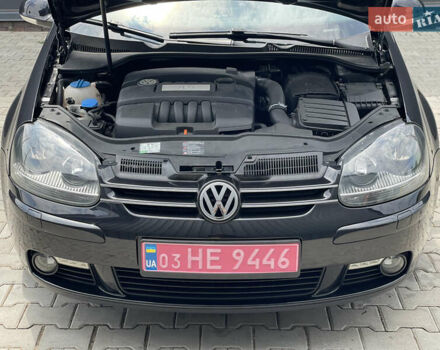 Черный Фольксваген Гольф, объемом двигателя 1.6 л и пробегом 197 тыс. км за 6399 $, фото 1 на Automoto.ua