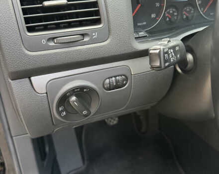 Чорний Фольксваген Гольф, об'ємом двигуна 1.4 л та пробігом 194 тис. км за 5899 $, фото 21 на Automoto.ua