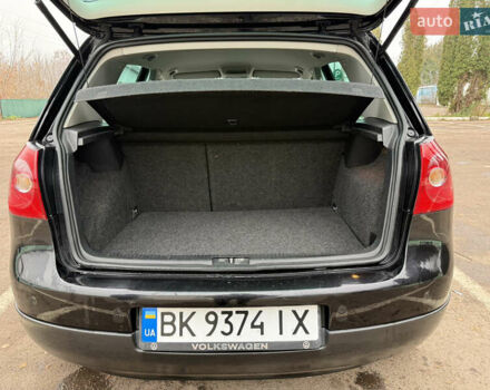 Черный Фольксваген Гольф, объемом двигателя 1.6 л и пробегом 226 тыс. км за 6950 $, фото 13 на Automoto.ua