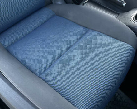 Черный Фольксваген Гольф, объемом двигателя 1.6 л и пробегом 340 тыс. км за 4999 $, фото 40 на Automoto.ua