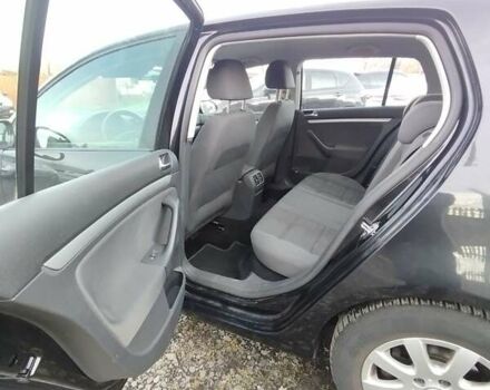 Черный Фольксваген Гольф, объемом двигателя 1.6 л и пробегом 242 тыс. км за 5850 $, фото 26 на Automoto.ua