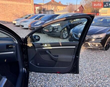 Чорний Фольксваген Гольф, об'ємом двигуна 1.6 л та пробігом 198 тис. км за 6999 $, фото 34 на Automoto.ua