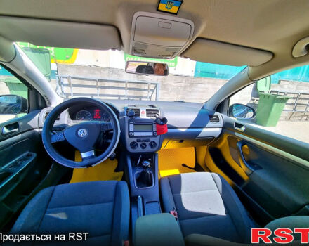 Черный Фольксваген Гольф, объемом двигателя 1.4 л и пробегом 255 тыс. км за 6300 $, фото 6 на Automoto.ua