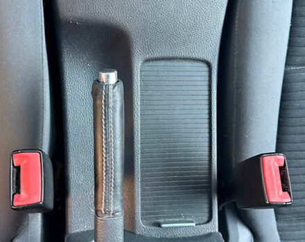 Чорний Фольксваген Гольф, об'ємом двигуна 1.6 л та пробігом 230 тис. км за 7600 $, фото 25 на Automoto.ua