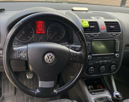 Черный Фольксваген Гольф, объемом двигателя 1.9 л и пробегом 240 тыс. км за 6500 $, фото 10 на Automoto.ua