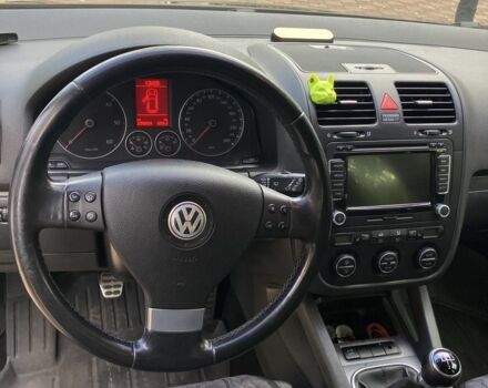 Черный Фольксваген Гольф, объемом двигателя 1.9 л и пробегом 240 тыс. км за 6500 $, фото 5 на Automoto.ua