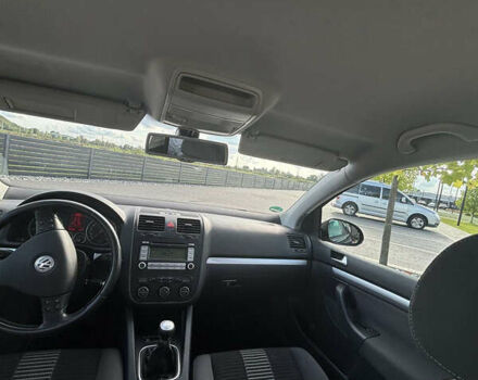 Черный Фольксваген Гольф, объемом двигателя 1.39 л и пробегом 214 тыс. км за 6450 $, фото 14 на Automoto.ua