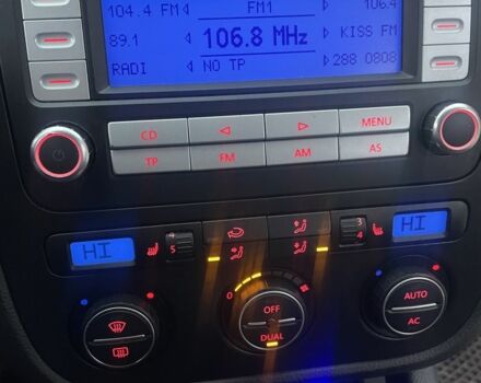 Черный Фольксваген Гольф, объемом двигателя 1.4 л и пробегом 192 тыс. км за 5999 $, фото 13 на Automoto.ua