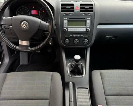 Чорний Фольксваген Гольф, об'ємом двигуна 1.4 л та пробігом 194 тис. км за 5899 $, фото 9 на Automoto.ua