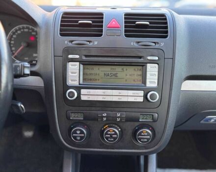 Черный Фольксваген Гольф, объемом двигателя 1.6 л и пробегом 198 тыс. км за 6999 $, фото 15 на Automoto.ua