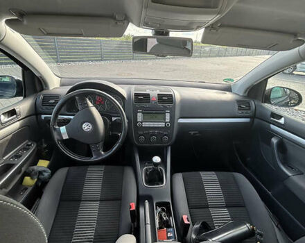 Черный Фольксваген Гольф, объемом двигателя 1.39 л и пробегом 214 тыс. км за 6450 $, фото 13 на Automoto.ua