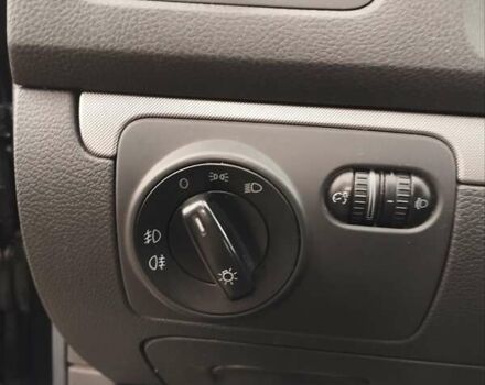 Черный Фольксваген Гольф, объемом двигателя 1.6 л и пробегом 242 тыс. км за 5850 $, фото 15 на Automoto.ua