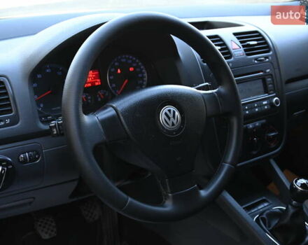 Чорний Фольксваген Гольф, об'ємом двигуна 1.4 л та пробігом 212 тис. км за 5555 $, фото 16 на Automoto.ua