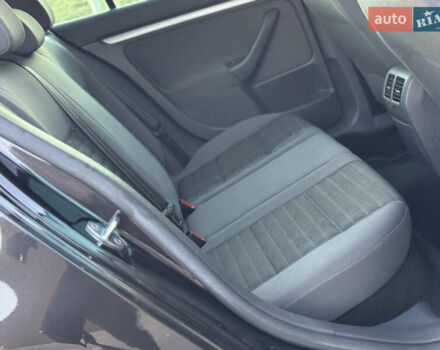 Черный Фольксваген Гольф, объемом двигателя 1.4 л и пробегом 211 тыс. км за 5690 $, фото 65 на Automoto.ua