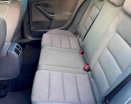 Черный Фольксваген Гольф, объемом двигателя 1.6 л и пробегом 258 тыс. км за 5700 $, фото 6 на Automoto.ua