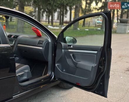 Чорний Фольксваген Гольф, об'ємом двигуна 1.6 л та пробігом 203 тис. км за 6600 $, фото 27 на Automoto.ua