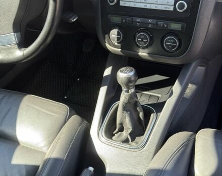 Чорний Фольксваген Гольф, об'ємом двигуна 2 л та пробігом 158 тис. км за 8687 $, фото 3 на Automoto.ua