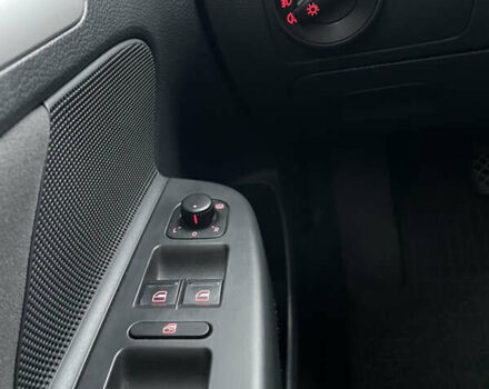 Черный Фольксваген Гольф, объемом двигателя 1.6 л и пробегом 202 тыс. км за 6600 $, фото 9 на Automoto.ua