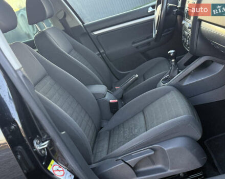 Чорний Фольксваген Гольф, об'ємом двигуна 1.4 л та пробігом 211 тис. км за 5650 $, фото 57 на Automoto.ua