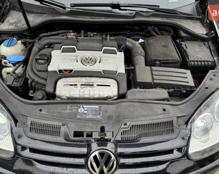 Черный Фольксваген Гольф, объемом двигателя 1.39 л и пробегом 242 тыс. км за 6999 $, фото 26 на Automoto.ua