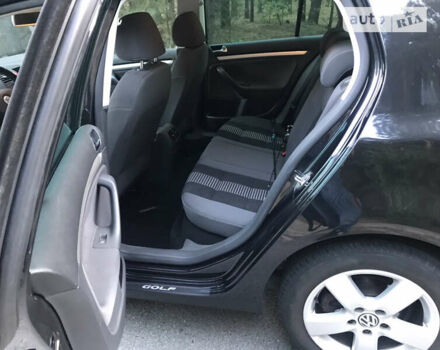 Черный Фольксваген Гольф, объемом двигателя 1.4 л и пробегом 206 тыс. км за 5900 $, фото 19 на Automoto.ua