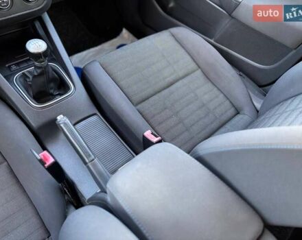 Чорний Фольксваген Гольф, об'ємом двигуна 1.6 л та пробігом 198 тис. км за 6999 $, фото 28 на Automoto.ua