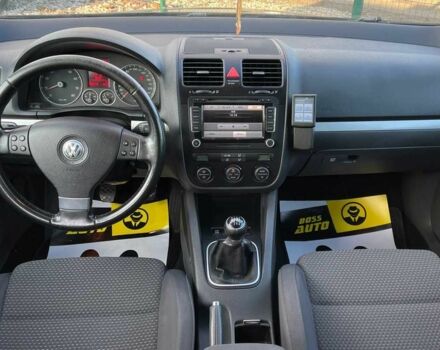 Черный Фольксваген Гольф, объемом двигателя 1.4 л и пробегом 248 тыс. км за 6999 $, фото 9 на Automoto.ua