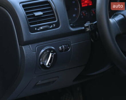 Чорний Фольксваген Гольф, об'ємом двигуна 1.4 л та пробігом 212 тис. км за 5555 $, фото 14 на Automoto.ua