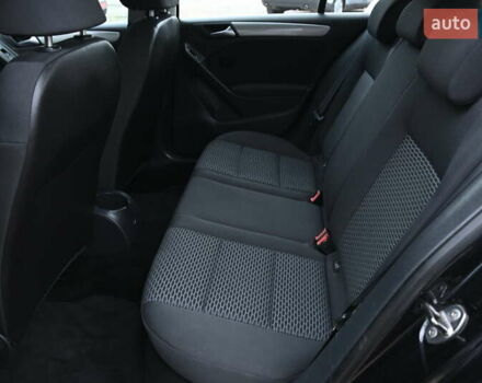 Черный Фольксваген Гольф, объемом двигателя 1.6 л и пробегом 217 тыс. км за 7700 $, фото 28 на Automoto.ua