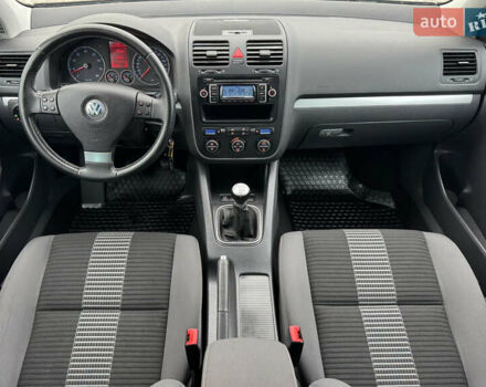 Черный Фольксваген Гольф, объемом двигателя 1.4 л и пробегом 184 тыс. км за 5950 $, фото 13 на Automoto.ua
