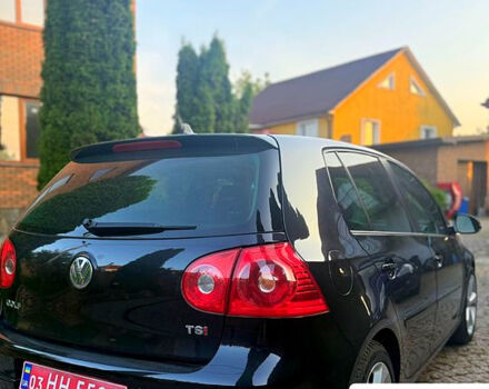 Черный Фольксваген Гольф, объемом двигателя 1.4 л и пробегом 267 тыс. км за 6900 $, фото 2 на Automoto.ua