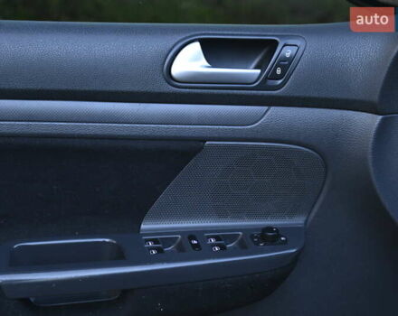 Чорний Фольксваген Гольф, об'ємом двигуна 1.4 л та пробігом 212 тис. км за 5555 $, фото 12 на Automoto.ua