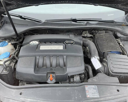 Черный Фольксваген Гольф, объемом двигателя 1.6 л и пробегом 202 тыс. км за 6600 $, фото 12 на Automoto.ua