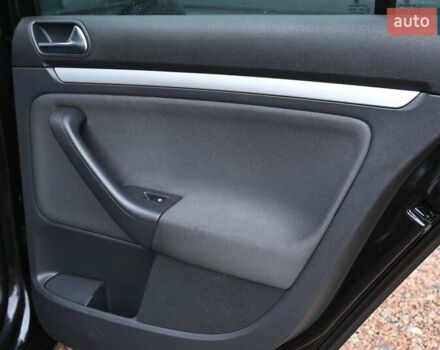 Черный Фольксваген Гольф, объемом двигателя 1.39 л и пробегом 221 тыс. км за 6800 $, фото 23 на Automoto.ua