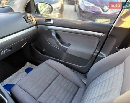 Чорний Фольксваген Гольф, об'ємом двигуна 1.6 л та пробігом 198 тис. км за 6999 $, фото 29 на Automoto.ua