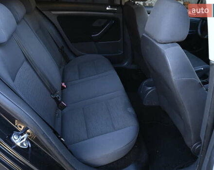 Чорний Фольксваген Гольф, об'ємом двигуна 1.4 л та пробігом 212 тис. км за 5555 $, фото 24 на Automoto.ua