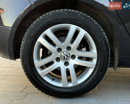 Черный Фольксваген Гольф, объемом двигателя 1.4 л и пробегом 211 тыс. км за 5690 $, фото 49 на Automoto.ua