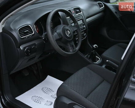 Черный Фольксваген Гольф, объемом двигателя 1.6 л и пробегом 217 тыс. км за 7700 $, фото 20 на Automoto.ua