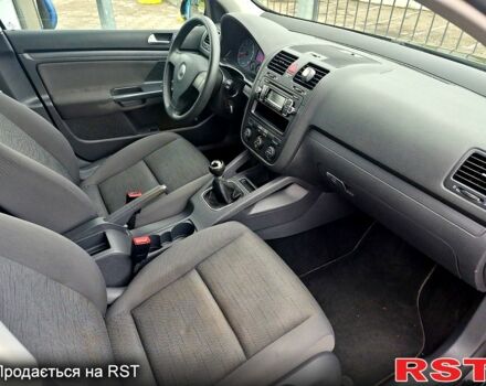 Черный Фольксваген Гольф, объемом двигателя 1.6 л и пробегом 212 тыс. км за 7099 $, фото 9 на Automoto.ua